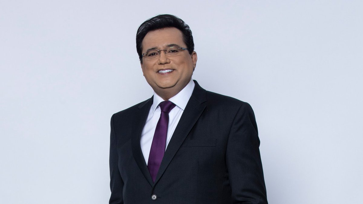 recordtvoficial's tweet photo. Próxima semana estreia #Gênesis, mas essa não é a única novidade que vem aí. Dia 20 de janeiro, às 22h30, sob o comando de Geraldo Luis, estreia #ANoiteÉNossa na #RecordTV! Inspirado nos grandes programas de auditório da televisão brasileira, promete muito humor e emoção.✨😉 https://t.co/ZwyelqZf9x