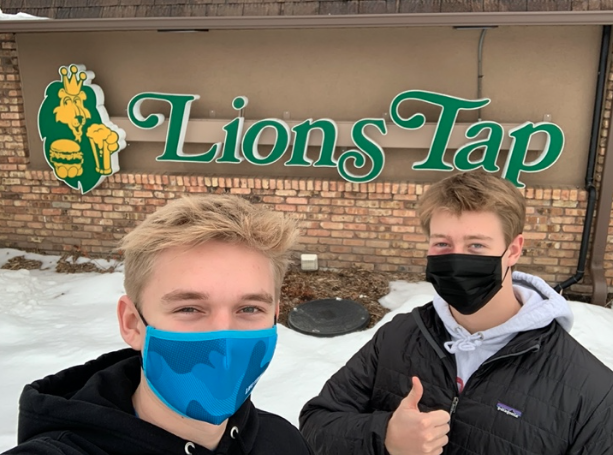 EPChamber's tweet photo. It's Day 2 of our #SupportEdenPrairieBusinessesWeek series! Peter and Nick, two of our high school Chamber interns, are helping us celebrate the reopening of our restaurants. Today's featured restaurants are @Lionstap and @BakersRibsBBQ. https://t.co/AXhBR5OlmY