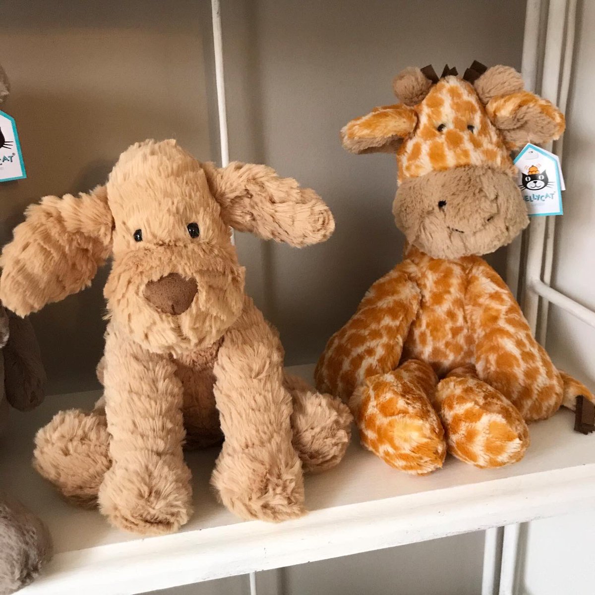 m_meringue's tweet photo. I mean... really! Who doesn’t love a cuddly Jellycat? 😍😍😍
#jellycat #cuddlytoy #jellycatsofinstagram #teddies #teddybear #fox #panda #bashfulbunny #teether #sloth #tiger #kangeroo #puppy #giraffe #elephant #dinosaur #turtle #ballerinabunny #cat #gift #sosoft #giftshop https://t.co/2IzcDEpXje