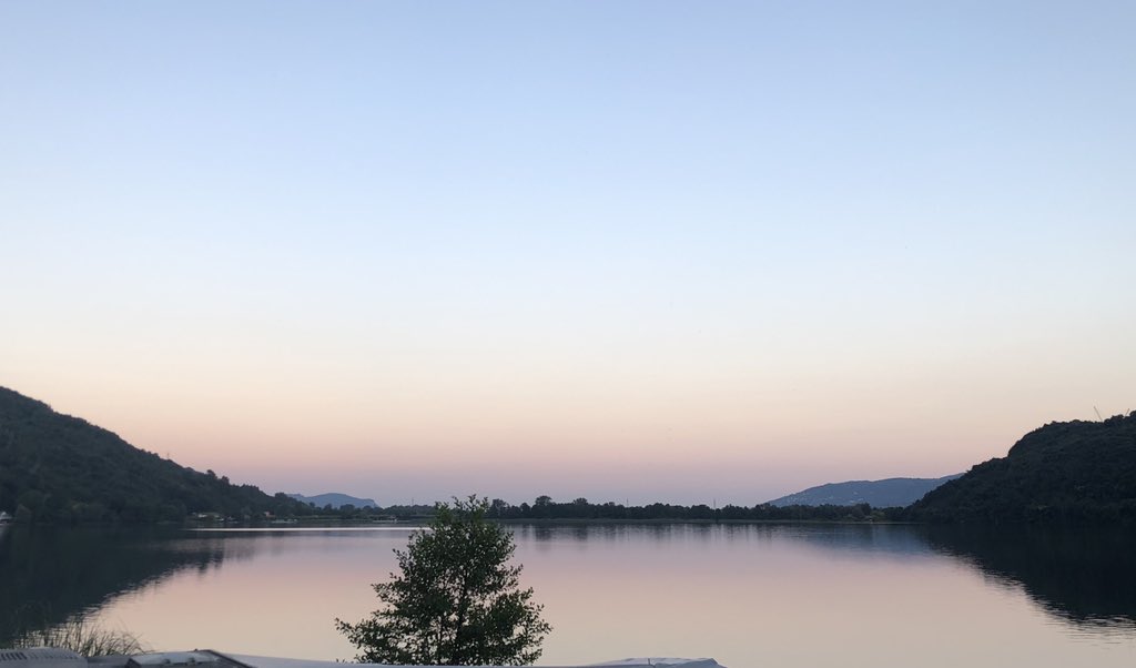 stepaolino's tweet photo. Lago di Mergozzo! #lagodimergozzo #piemonte https://t.co/kXSuEhaDJ3