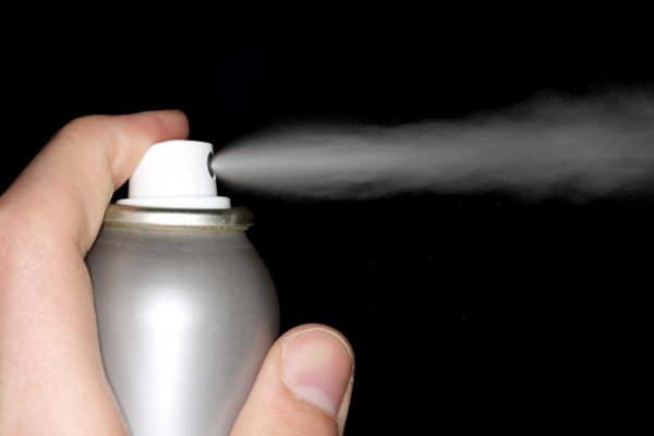 Earth911's tweet photo. U.S. household product companies have embraced another greenhouse gas as an aerosol propellant, hydrofluorocarbon 152A, that accelerates global warming.
#Sustainability #Livegreen #Reduceglobalwarming #Housholdchemicals
https://t.co/wEcnGAUndl https://t.co/LDKV61Fbwa