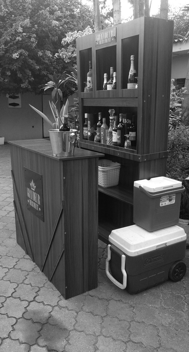 feez_TODA's tweet photo. Our mobile bar is ready to serve you. Pls contact us for all types of events. Pls RT
#GrandeurMerriment
#DrinksPlug
#DrinksVendor
#EventsInLagos https://t.co/NvFV7eUQEN