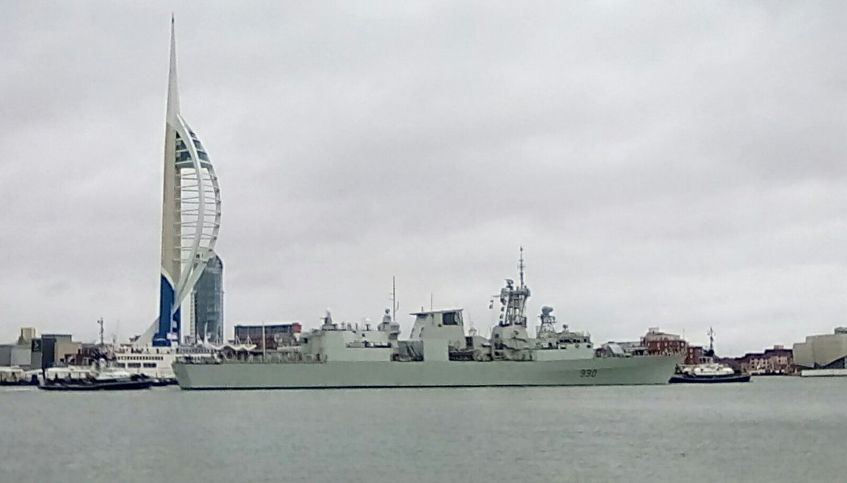 Colinmbaxter1's tweet photo. Bye bye #HMCS #Halifax  departing @HMNBPortsmouth #Tugwork @NavyLookout @gosport_nci @HMSPWLS @HMSQNLZ @qhmportsmouth https://t.co/IlirelFWOY