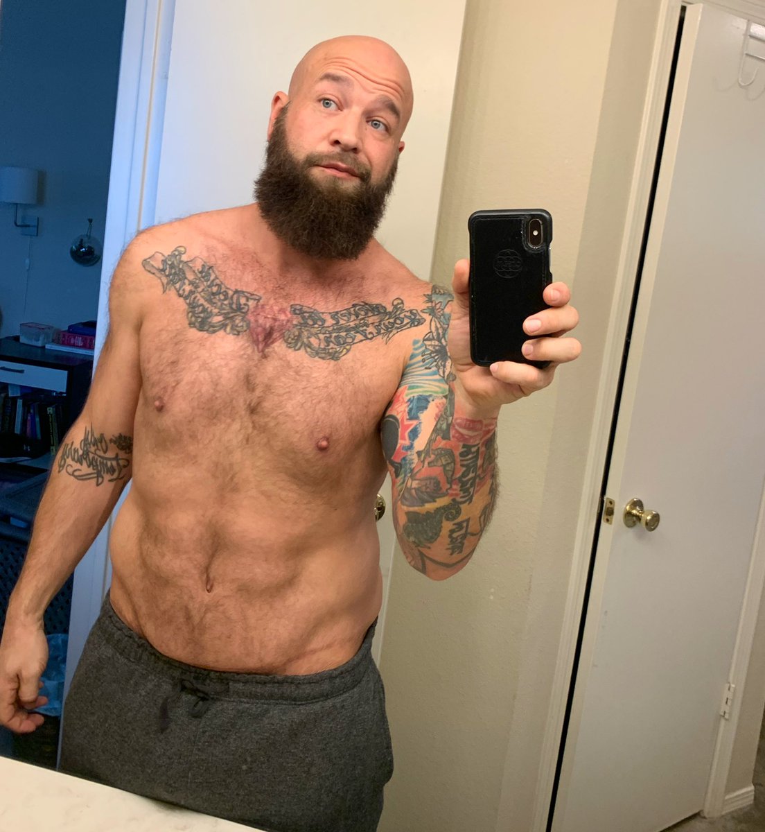Hustle_4Muscle's tweet photo. #gay 💪🏼 #texas ⭐️ #beef 🥩
RT for a DM w/o the 👑 💪🏼🐷
•
•
#onlyfans -sale!
#gaybears #gaymuscle #hairygay #gayhunk #hairymen #gayfit #gayjock #gayabs #hairychest #gayman #beardedgay #gayguy #gaybeard #hairyman #hairy #hairyguy #bears #gayfollow #gayselfie #gaybear #gaystud https://t.co/E0v4PIRvdH