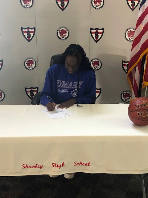 GoDeacons's tweet photo. Another great signing day! Congrats to Kate for continuing her journey to @JimmieAthletics ! Congrats to Mo for signing to @umarywomenbball! #excellence #learning https://t.co/eEGTc5Dr5U