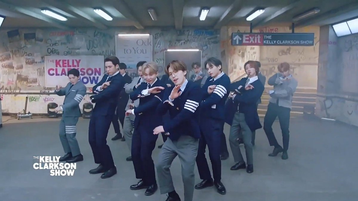 wonubliss's tweet photo. SEVENTEEN on The Kelly Clarkson Show! Congrats boys !! @pledis_17
#Seventeen_KellyClarksonShow https://t.co/Nf6qbzLx2K