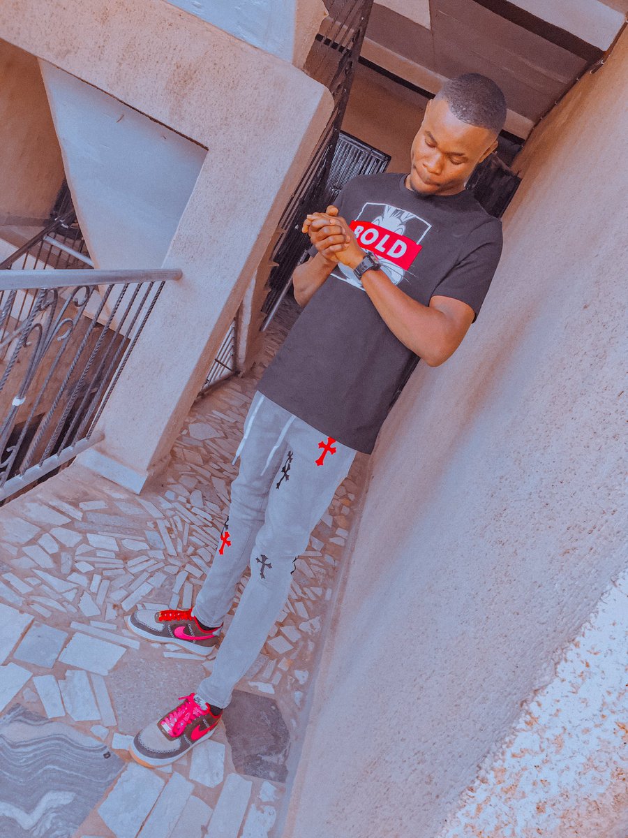AlexUwaoma's tweet photo. New jam out this week fam β€οΈπ¨π¨β
#Aceshot #tundeednut https://t.co/QAIZeisnLX