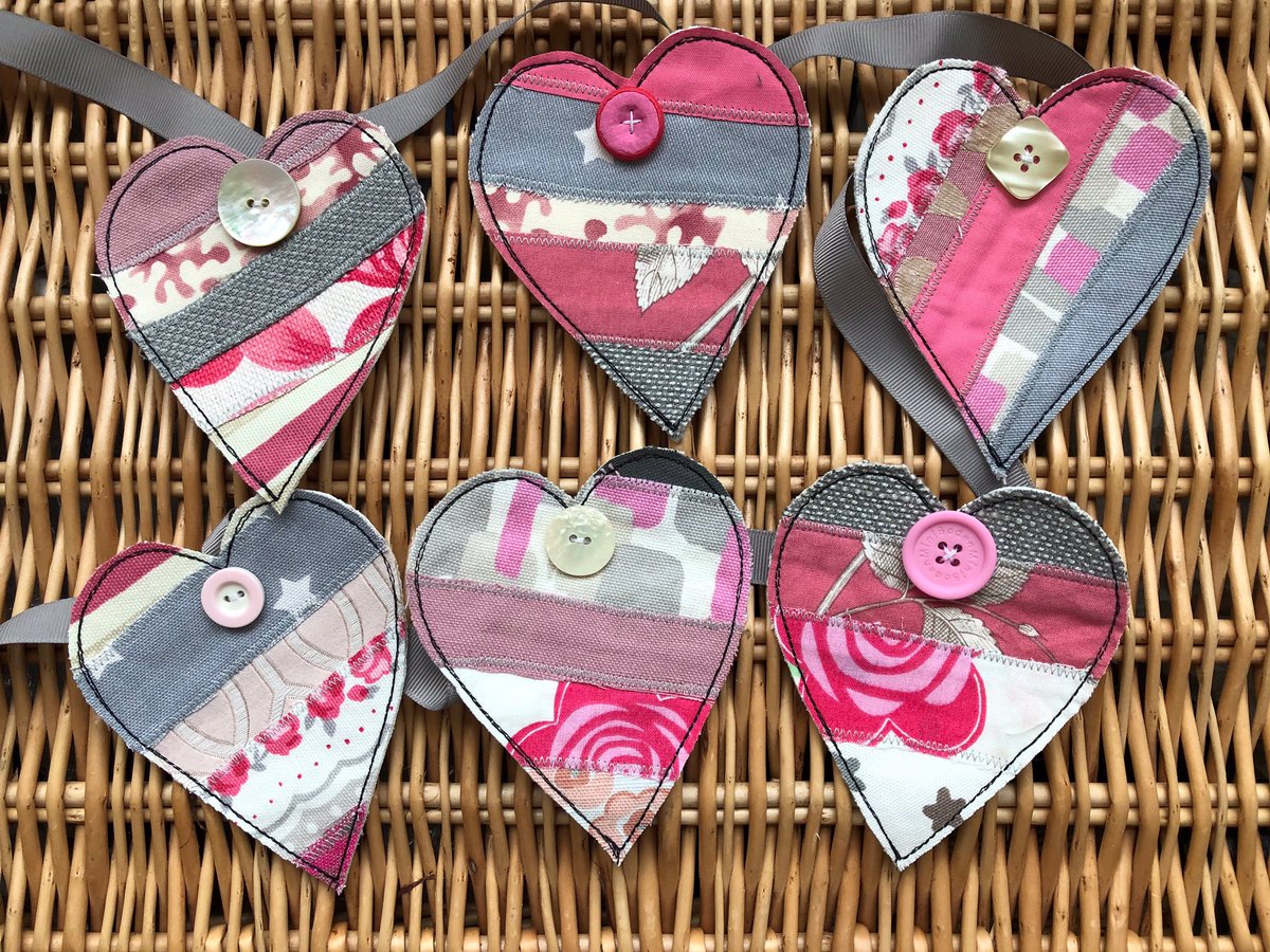 sewinskipton's tweet photo. Hotchpotch Heart bunting- each set is unique! A cute Valentine gift or you could decorate your dining room with it for your Eat In Valentine dinner! #womaninbizhour #ValentinesDay #lockdown #eatintohelpout #HandmadeLove 
https://t.co/9c3C1Xz9ny https://t.co/hsfy5HjJ7F