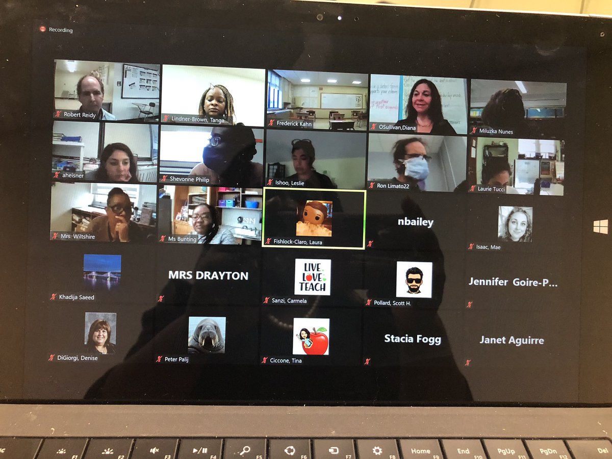 TLindner623's tweet photo. We are all in this together.  Questions continue to build curiosity #EdcampMV #MVPDevAllDay https://t.co/3P5Po9O5AT