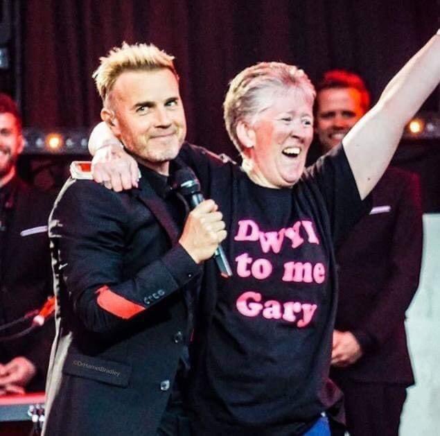 eunicehulmes's tweet image. @GaryBarlow  it’s @joradley14  50 tomorrow 14 jan please can u send her a tweet 💝