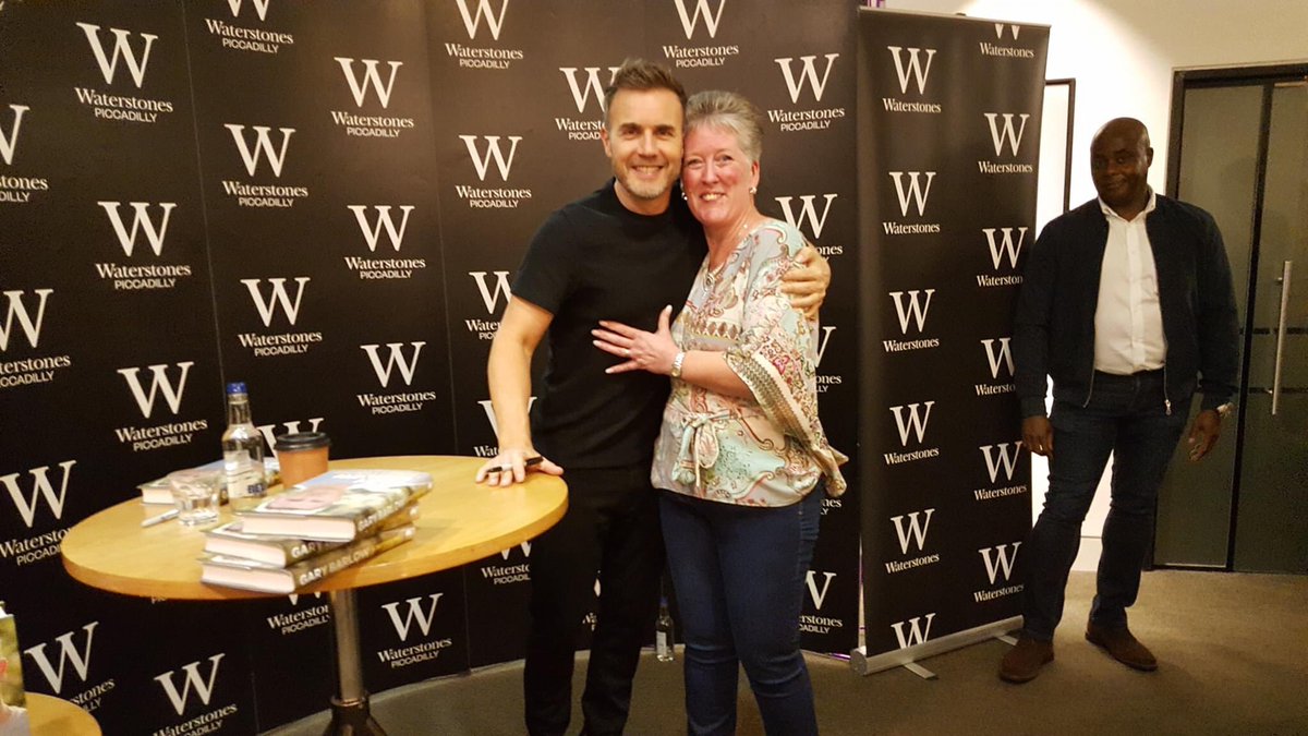 eunicehulmes's tweet image. @GaryBarlow  it’s @joradley14  50 tomorrow 14 jan please can u send her a tweet ❤️💕