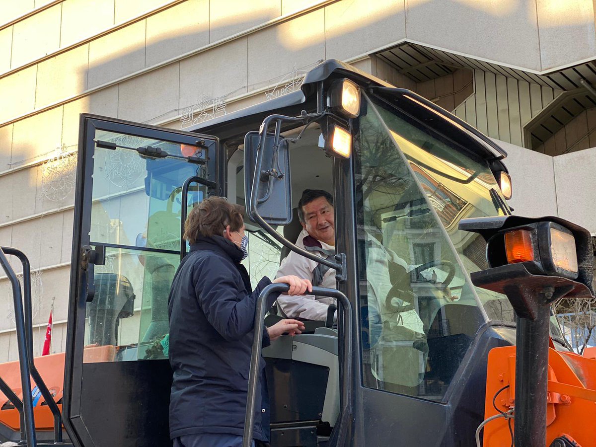 Hitachi Construction tweet media