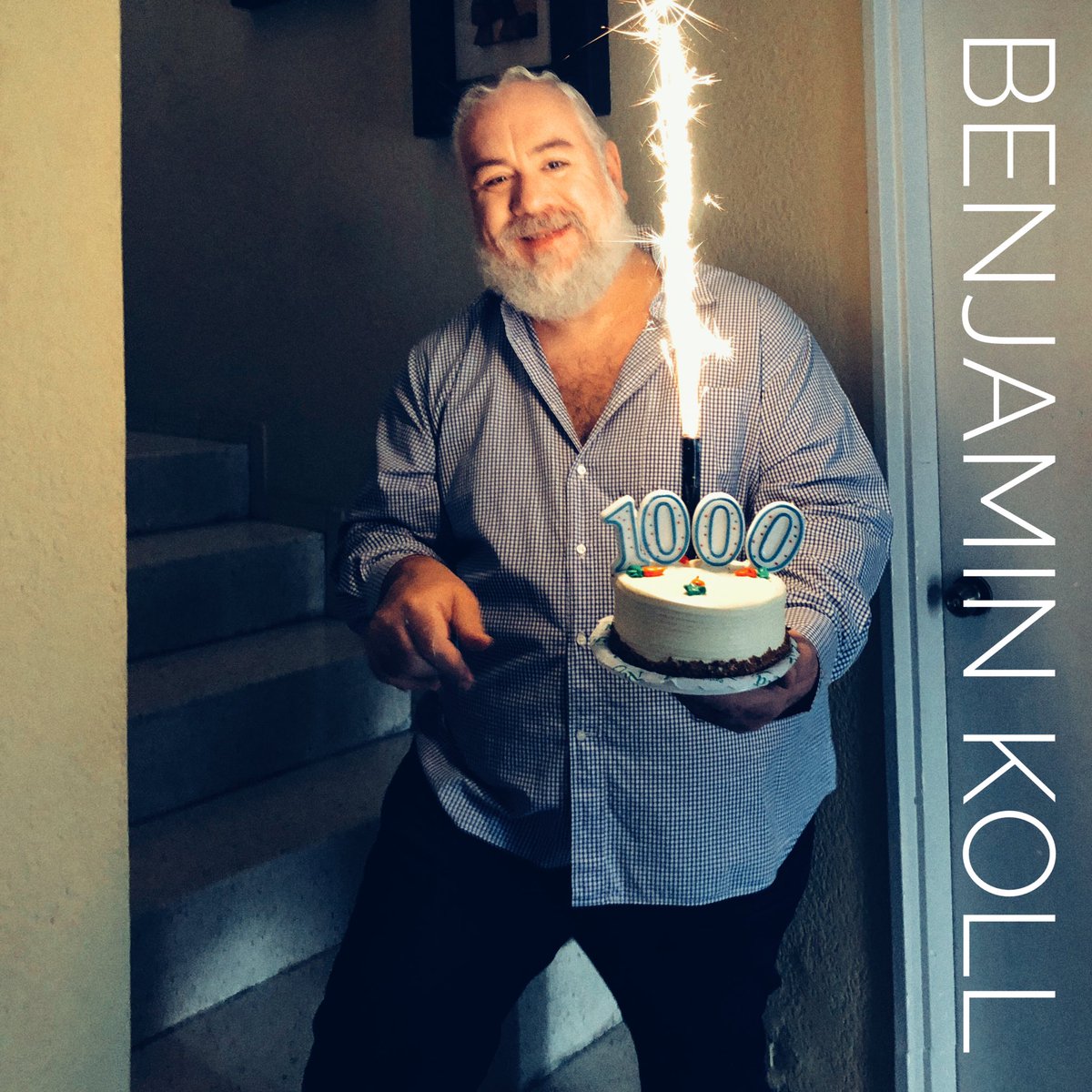 BenjaminKoll's tweet photo. Celebrating my #post1000 on #instagram πππwith a #carrotcake π have a great day, my best wishes for all ππβ€οΈ #1kpost #happy1kposts #picsbybears #musicbybears #post1k https://t.co/mUw0ZXN5su