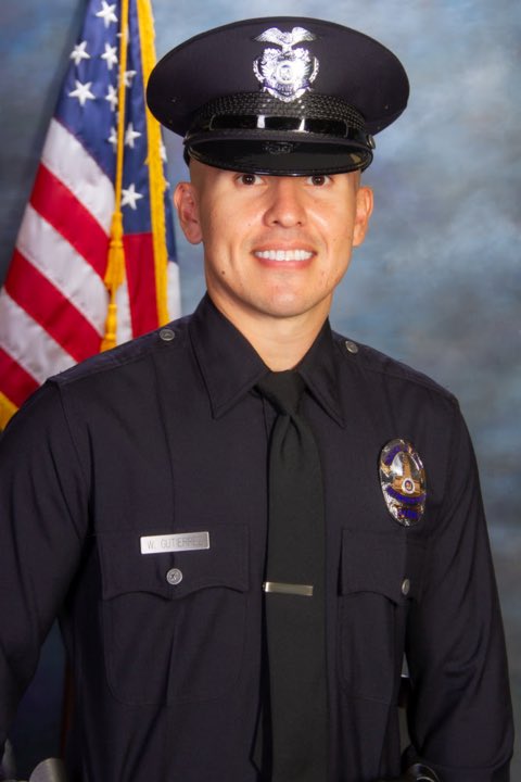 The Sound Off Ladies sit down with Officer Walter Gutierrez of the Los Angeles Police Department for a heart to heart talk on the Deaf community, ASL, and his life.  PREMIERING TOMORROW AT 7 pm EST on FB and YT.  Join us!