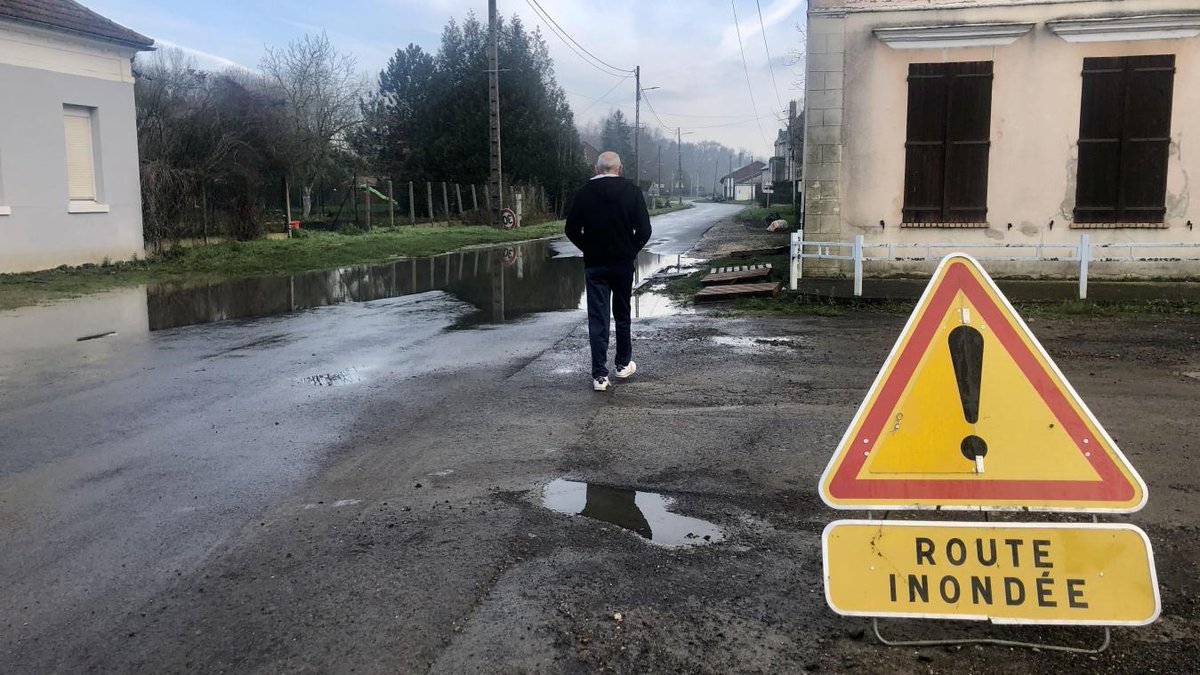 CourrierPicard's tweet photo. L’ouverture des vannes pour protéger #Appilly serait « préjudiciable » selon les experts ➡️ https://t.co/mT66iQzT70 https://t.co/vDl2NEwRH2