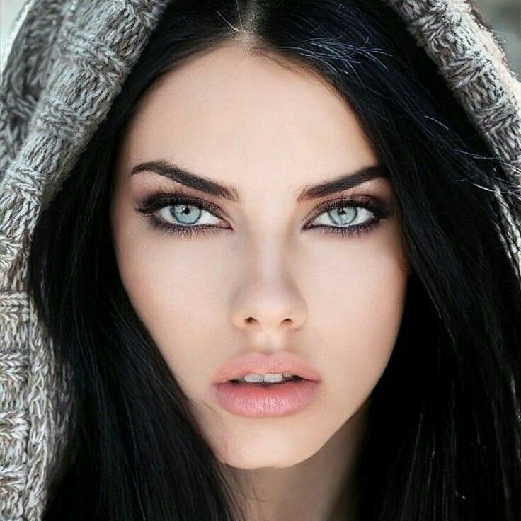 Elliot30367508's tweet photo. Someone will always be prettier.
Someone will always be smarter. 
Someone will always be younger.... 
But they will never be You .
⚜➰⚜➰⚜
#life #quote #quotes https://t.co/MFgoalSmn4