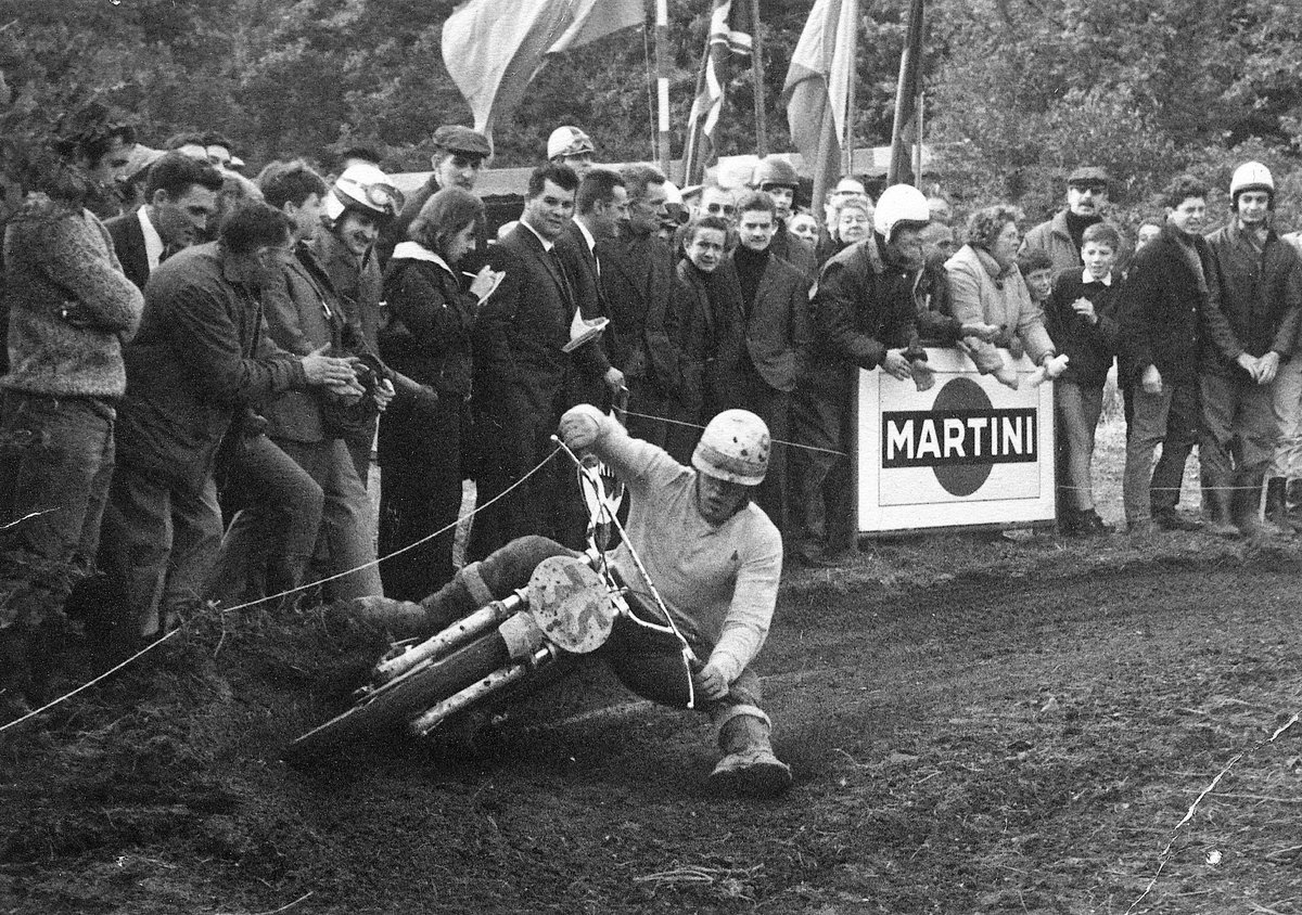johnleachphoto's tweet photo. R.I.P. #JoelRobert 🇧🇪 The world owes a great deal to what you have done and achieved #fuckCovid #motorcross #Motocross #legend #GOAT https://t.co/18dklqtuR6
