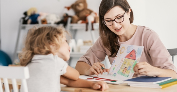 austinstev's tweet photo. Speech Pathologist Discusses The Obstacles Mask-Wearing Presents Kids With Speech Disord... https://t.co/R0lusveZsz https://t.co/mpZ7xP9Fxj