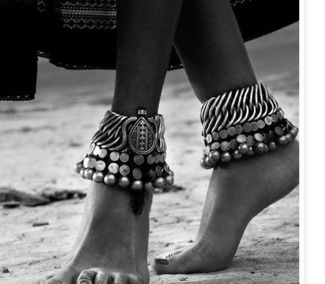 that went through to outside of sole, to help ground to earth energy through your feet. Toe/anklet rings ancient people wore were made from copper/silver/gold (conductor)Indian culture gold was used above the waist silver below waist. These people had