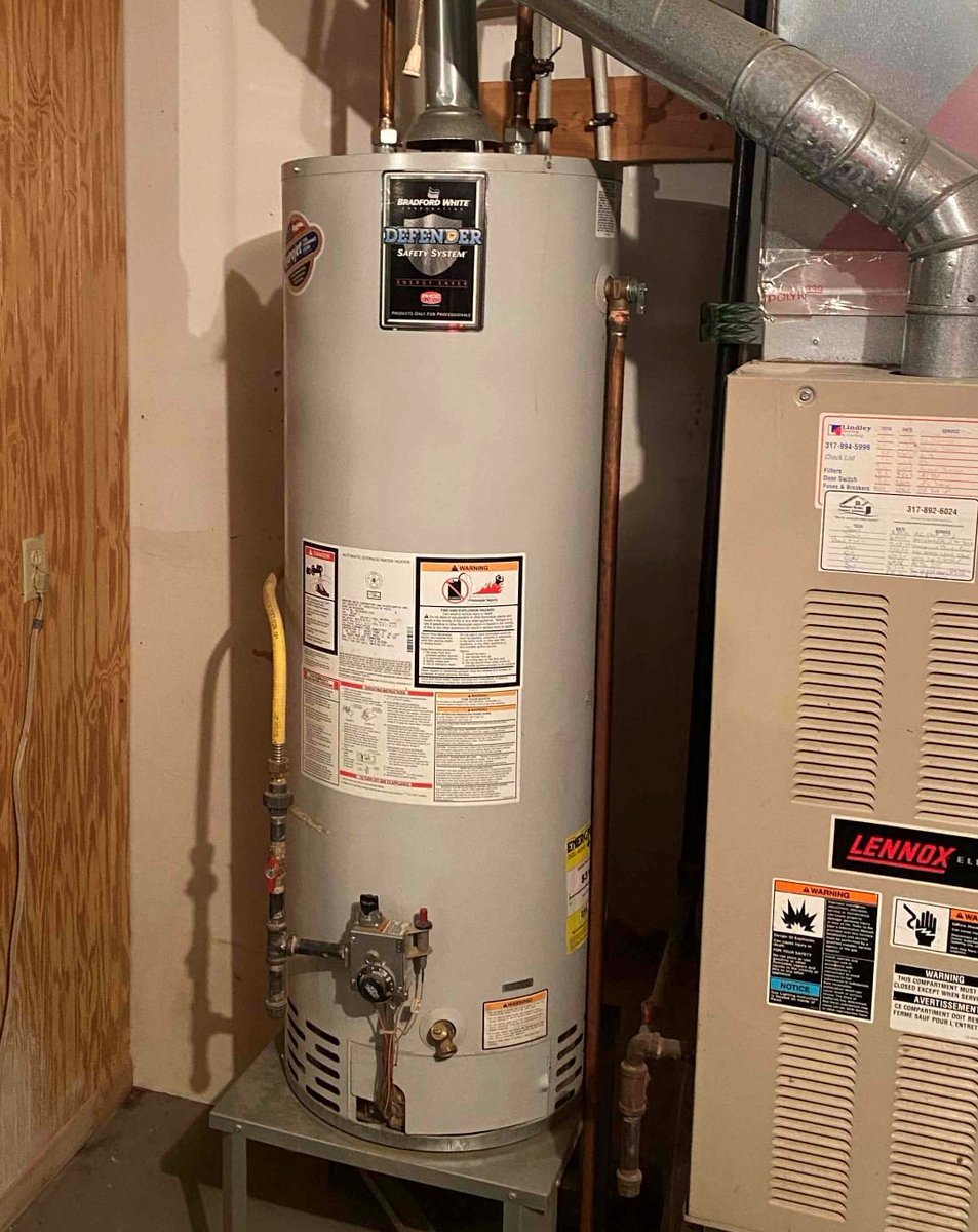 IndyHCS's tweet photo. New Water Heater Installation! Out with the old and yucky. Get rid of the gunk. 

Free Estimates 765-65-COMFY https://t.co/nDQQDNY8UJ