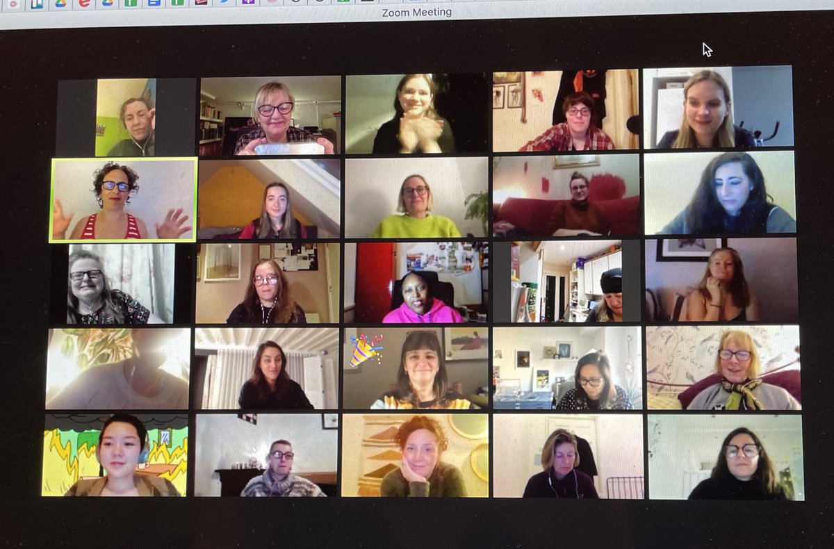 FunnyWomenLynne's tweet photo. Feeling our fear online now with @Justinesless on our @funnywomen #comedyworkout - even a dog Is joining in! https://t.co/l7uHvLIqz0