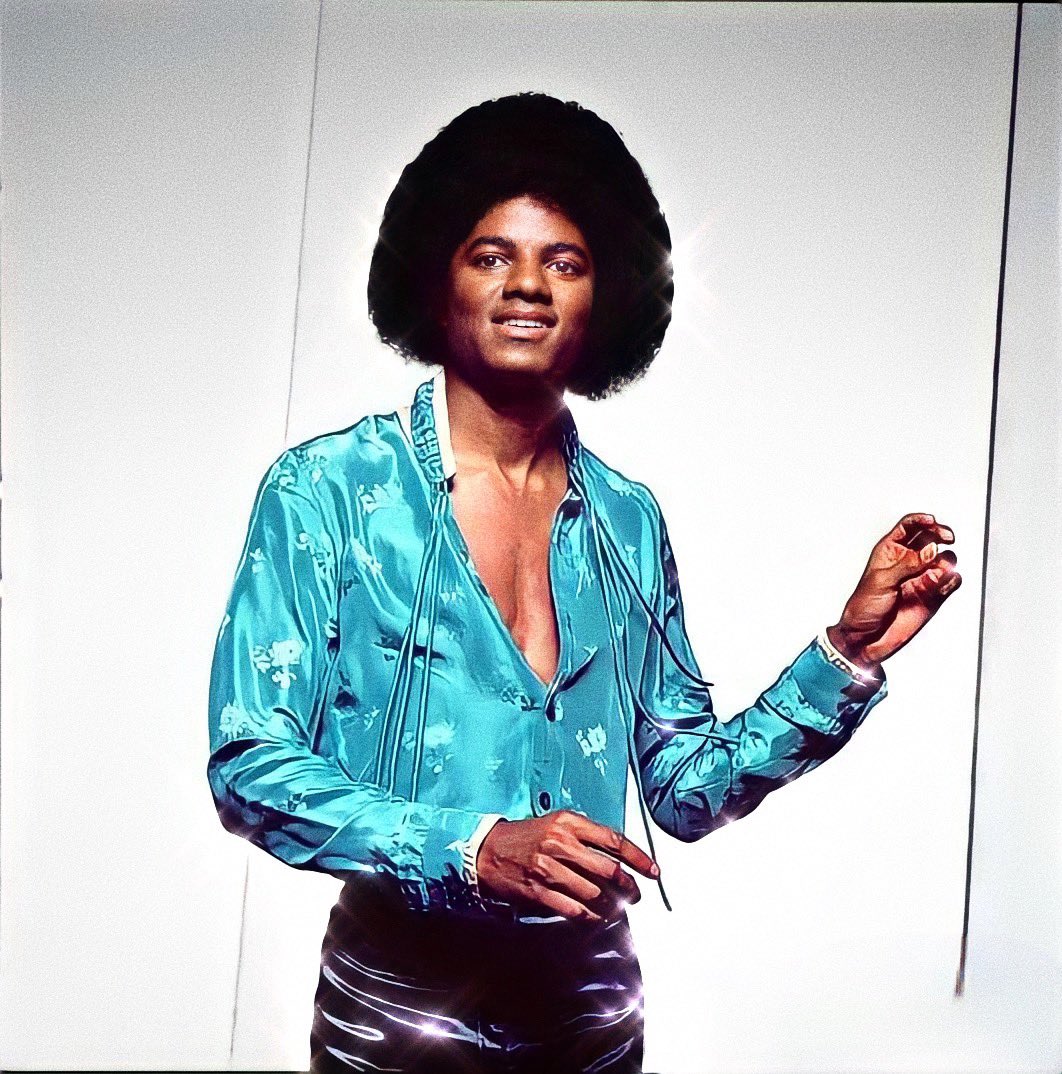 Michael também teve impacto politico, social e econômico. Com suas músicas e sua conscientização racial ele influenciou o pensamento politico e social com uma ideologia de mudança e igualdade.