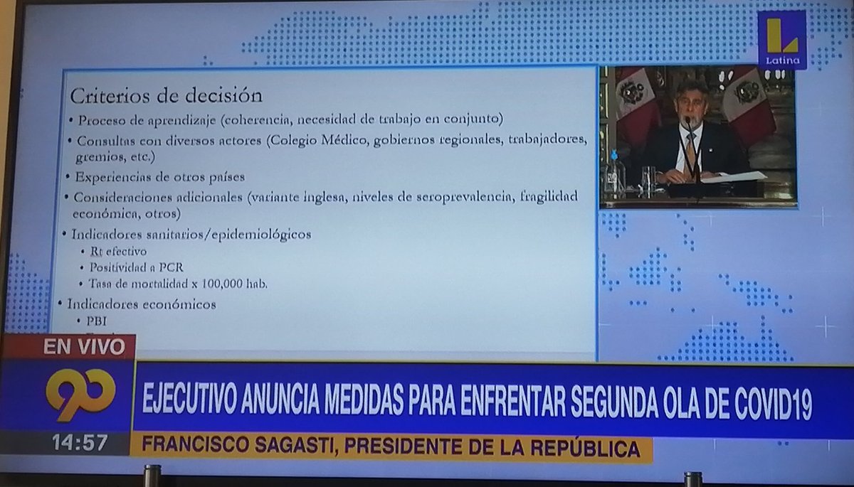 gustavolopezs's tweet photo. CC hacías la diapositiva 10min antes de la expo. https://t.co/tChSzWHM39