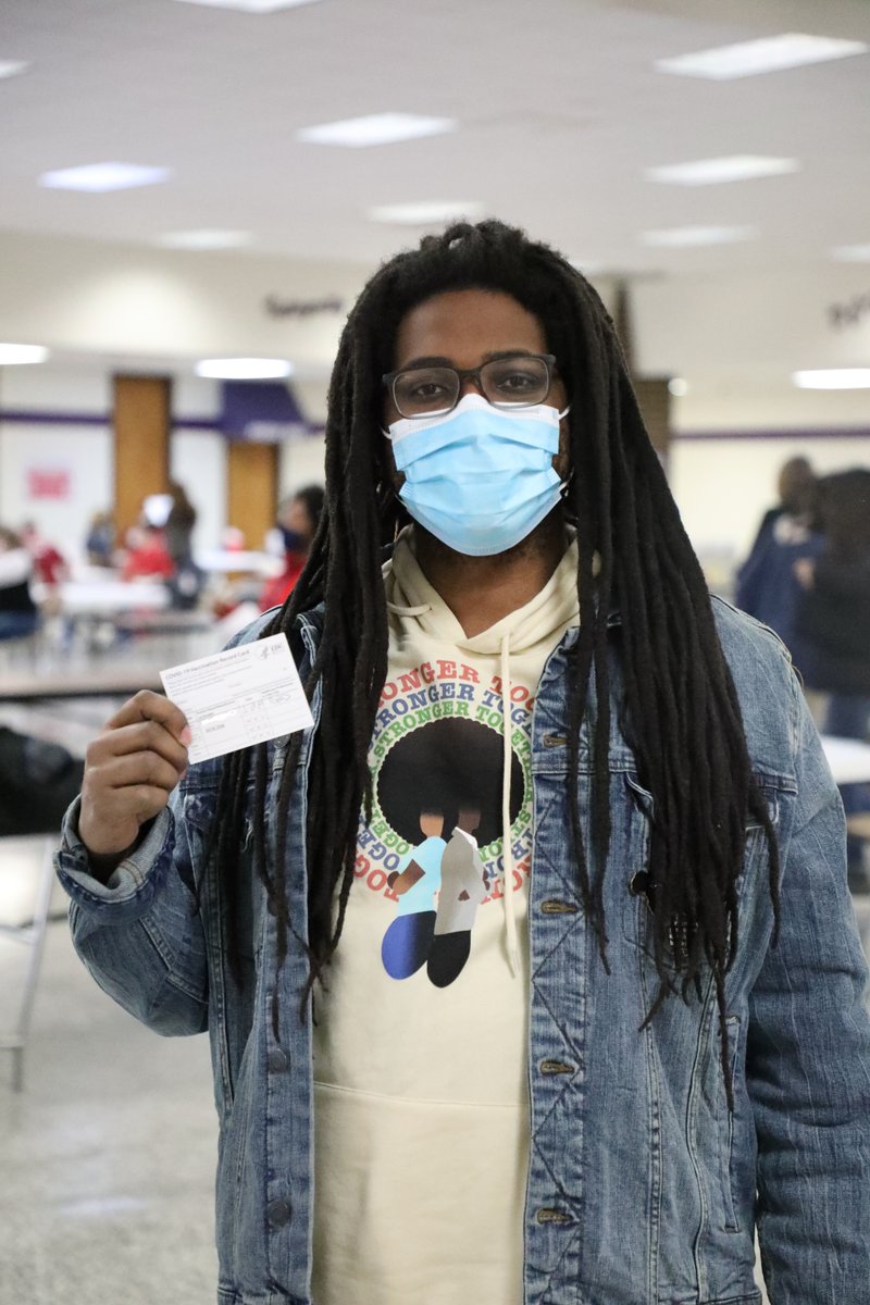 cpschoolsva's tweet photo. With the help of the @ChesHealthDept, the Virginia Medical Reserve Corps, and our dedicated Health Services staff, we were excited to offer the #COVID19Vaccine to our first group of employees today @DCHHornets! Thank you to everyone who supported this effort. #InspireCPS https://t.co/fIgTzQEYLC