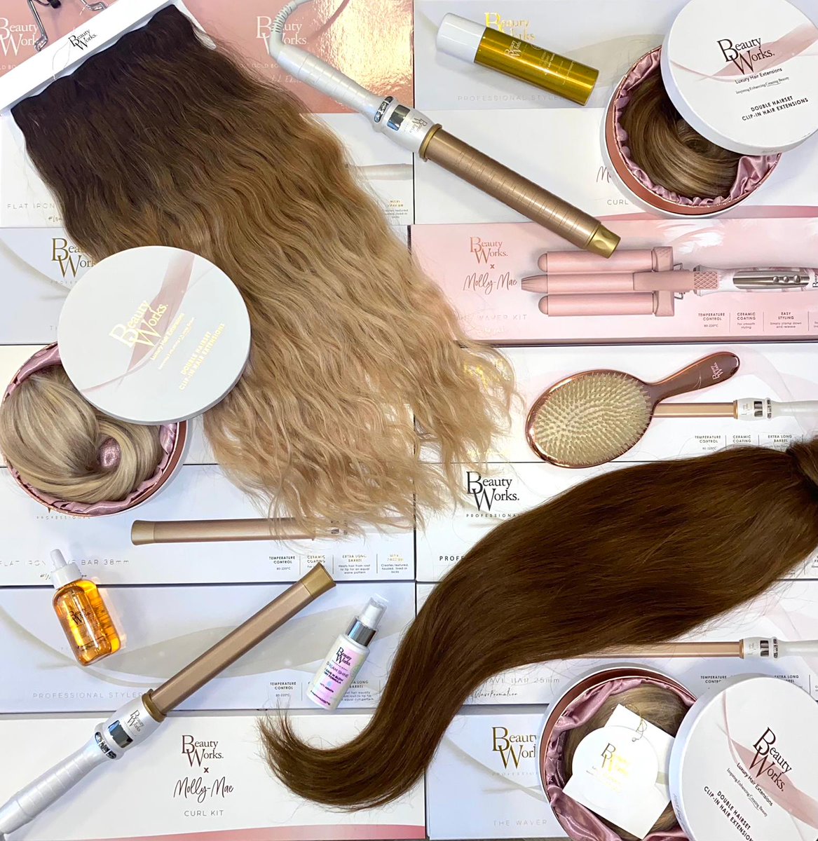 beauty_works's tweet image. ✨ #WIN ✨ We’re giving you + your BFF the chance to win a set of clip-in extensions &amp;amp; styling tool of their choice EACH 👯😍

​To enter: ⁣⁣⁣⁣
​1. 𝘓𝘐𝘒𝘌 + RETWEET this post 💕
2. FOLLLOW our page @beauty_works 🙋‍♀️ ⁣ ​ ⁣⁣⁣⁣​
​ ⁣⁣⁣⁣​
Comp ends 15/01/21 #beautyworks