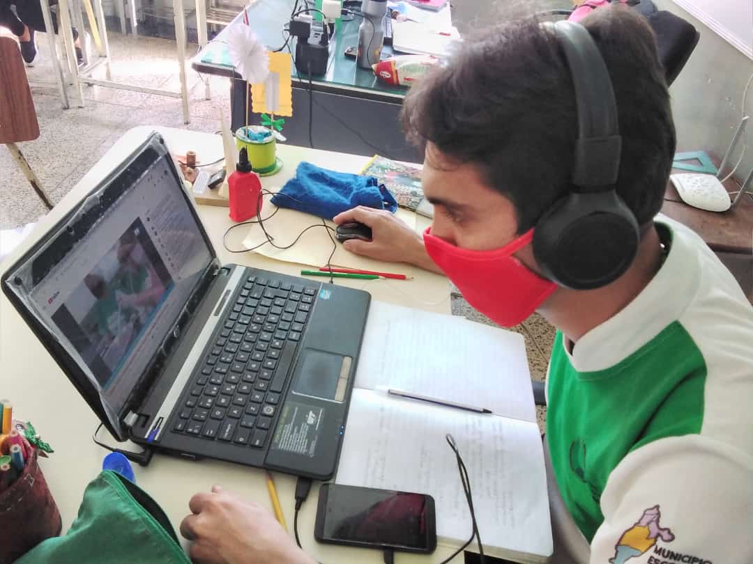 Trujillo activo, extraordinario Coloquio Virtual Lecciones Aprendidas: Recursos para el Aprendizaje y la Práctica Docente en el marco del mes del maestro y la maestra. <a href="/NicolasMaduro/">Nicolás Maduro</a> <a href="/MPPEDUCACION/">MPPEDUCACION</a> @ZonaEduTrujillo <a href="/LirosTorres/">Liros Torres</a> <a href="/zaacrojo/">Isaac Rojo</a>
