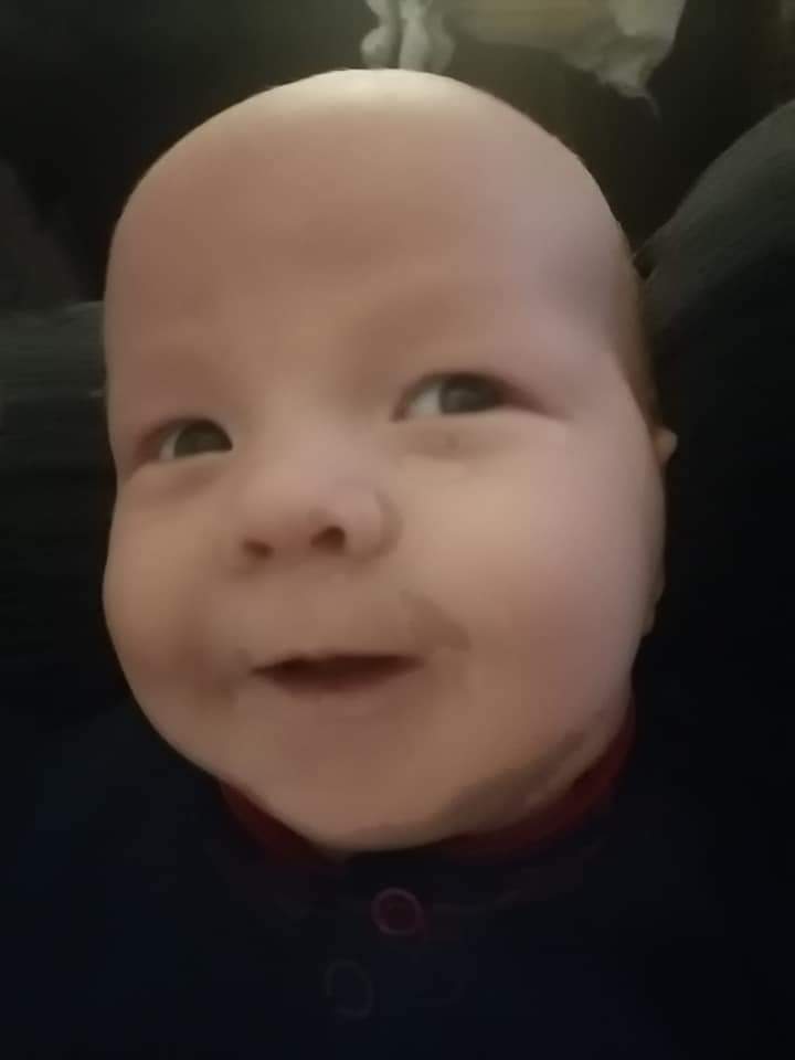 Kelly_C1985's tweet photo. @JeremyClarkson currently sat up with our 2 month old baby and he is mesmerized by the grand tour 🤣 when we put it on is eyes are so bright and smiley ☺ the attached picture is him at this moment in time 🤣🤣 https://t.co/34uDw5Jxhw