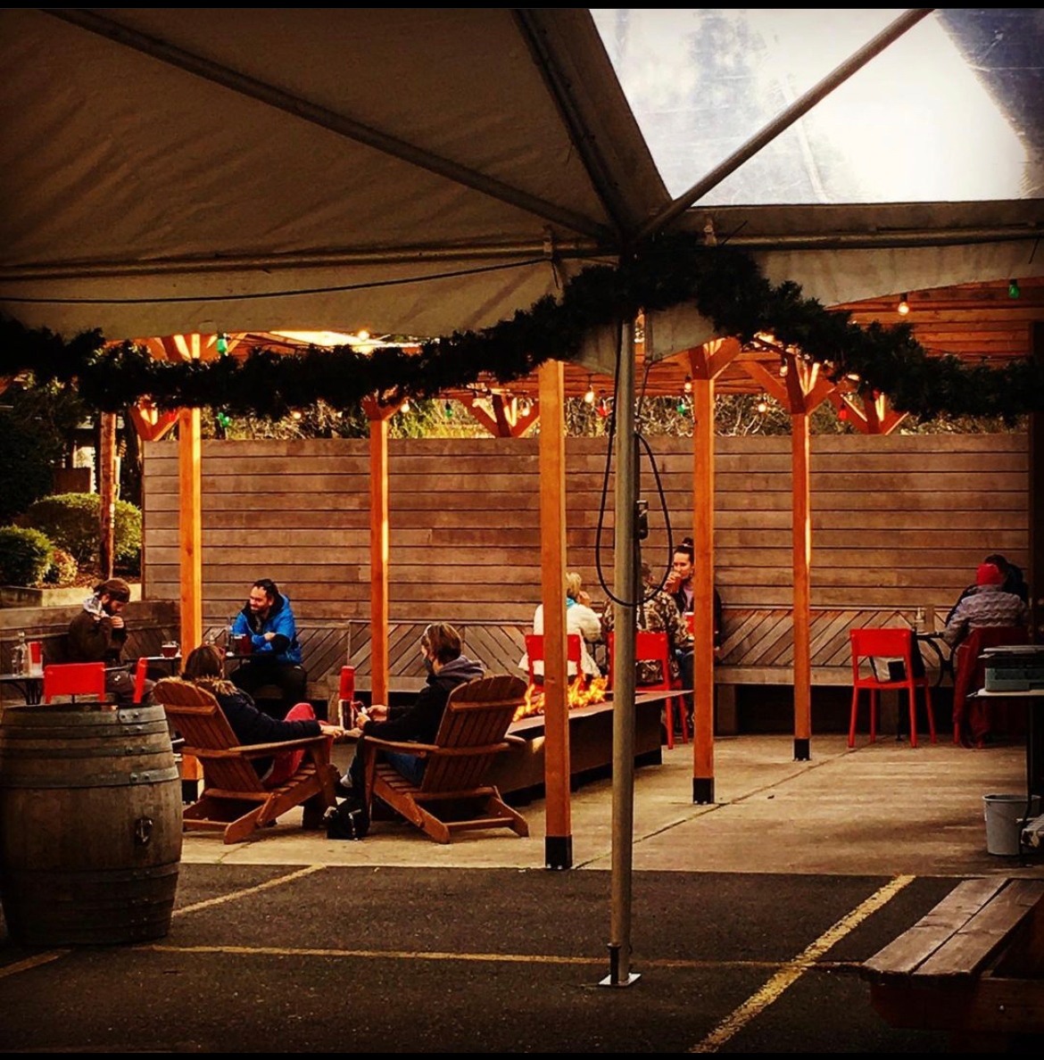 OPpdx's tweet photo. Portland, it's a beautiful night to join us by the fire for a toast and a sausage!
๐ท: @rosenstadt_brewery
#eaterpdx #pdxeats #pdxtogo #pdxpatio #pdxdining https://t.co/NqkPOY7jPO