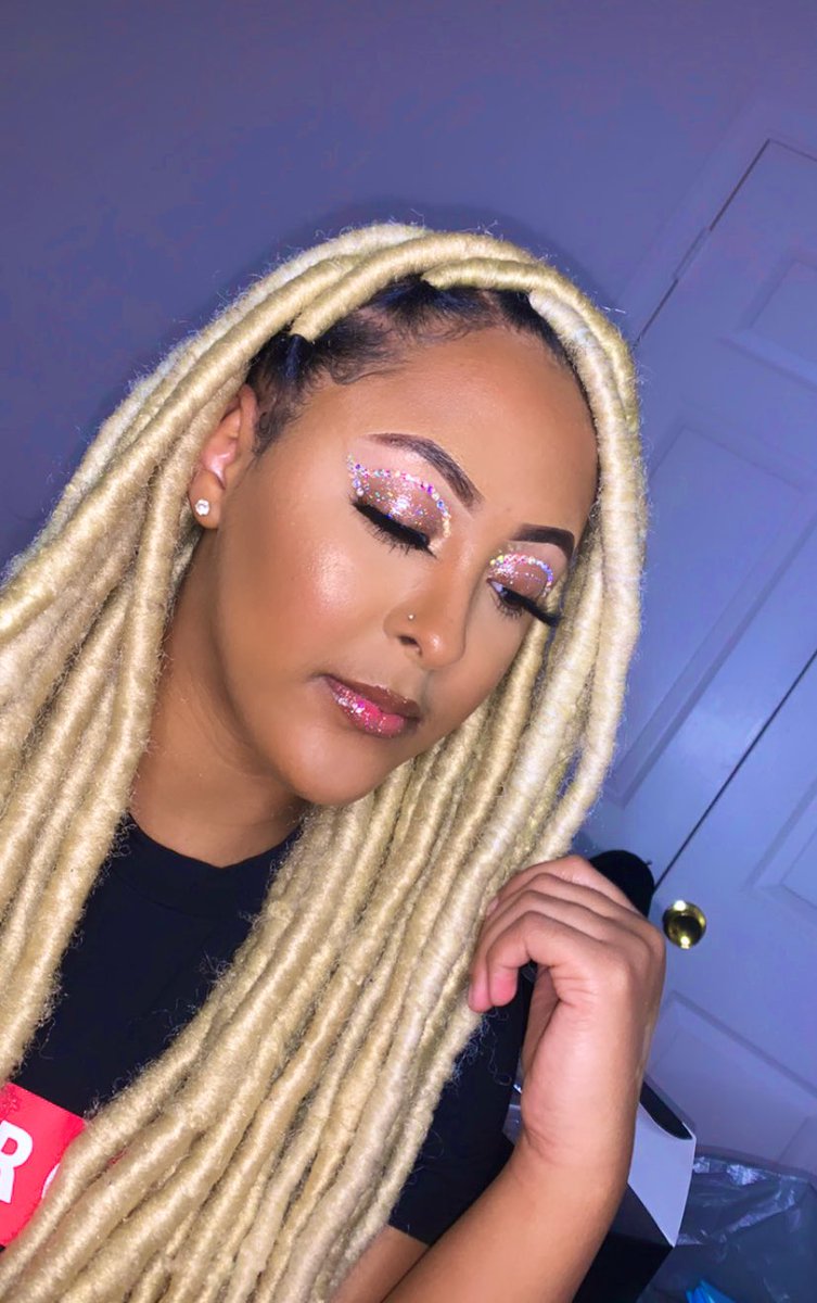 kychristina_'s tweet photo. Hot Girl Glam with some Rhinestones on the CEO 😍😍😍 book the look , $30 glams all month ✨

#greensboromua #ncmakeup #blackmua #beatsbydebinspired #ncat #uncg #greensboromakeup #ncmua https://t.co/9CwkpISq2Y