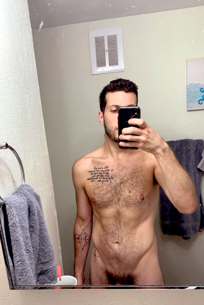 FrankieDelMarco's tweet photo. First post! ๐๐๐ฆ on the way! ๐ #gaynsfw #horny #gayotter #hung #fuzzyguy #gayvers https://t.co/Iq0lF0D4Cs