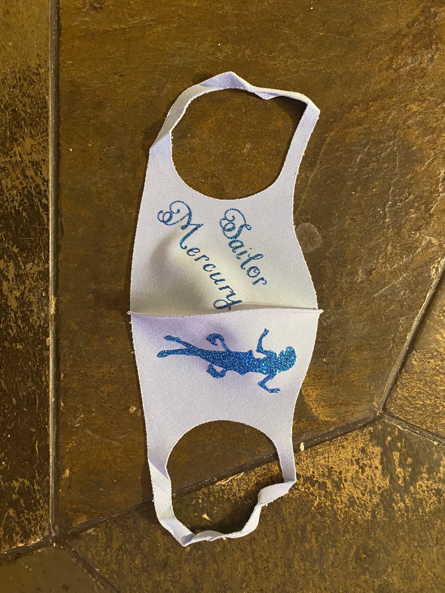 //Sorry Ive been scarce. Things are crazy at home. I did make something for my daughter that made her very happy. Check out my first cricut project!!