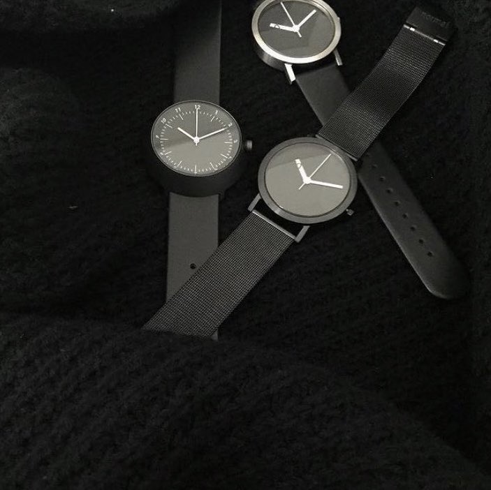 normal_watches's tweet photo. All black watches for blackmania
小物は全て黒統一の方へ
オールブラック腕時計はいかが
-
mindfulness minimal watch_tokyo
https://t.co/4eeBpkXEWA
-
#black #blackmania #watch #時計 #時計好き #腕時計 #unisex #mindfullness #genderfree #整える時間 #beautiful  #tokyo #japan #followme https://t.co/6gRD0RdNiM