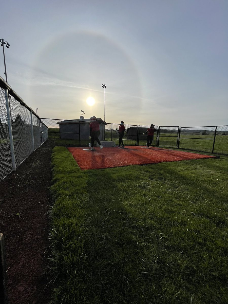 WOUSoftball's tweet photo. Love us some sunny January days! #wousoftball https://t.co/7RgiNwWRkT