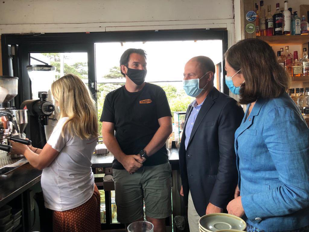 JoshFrydenberg's tweet photo. Great to visit Bomboras Cafe in Torquay with @SenSHenderson - another local success story having graduated from #JobKeeper.

With support from the Morrison Govt, small businesses like these are helping to drive Australia's economic recovery. https://t.co/NPKQkeovlB