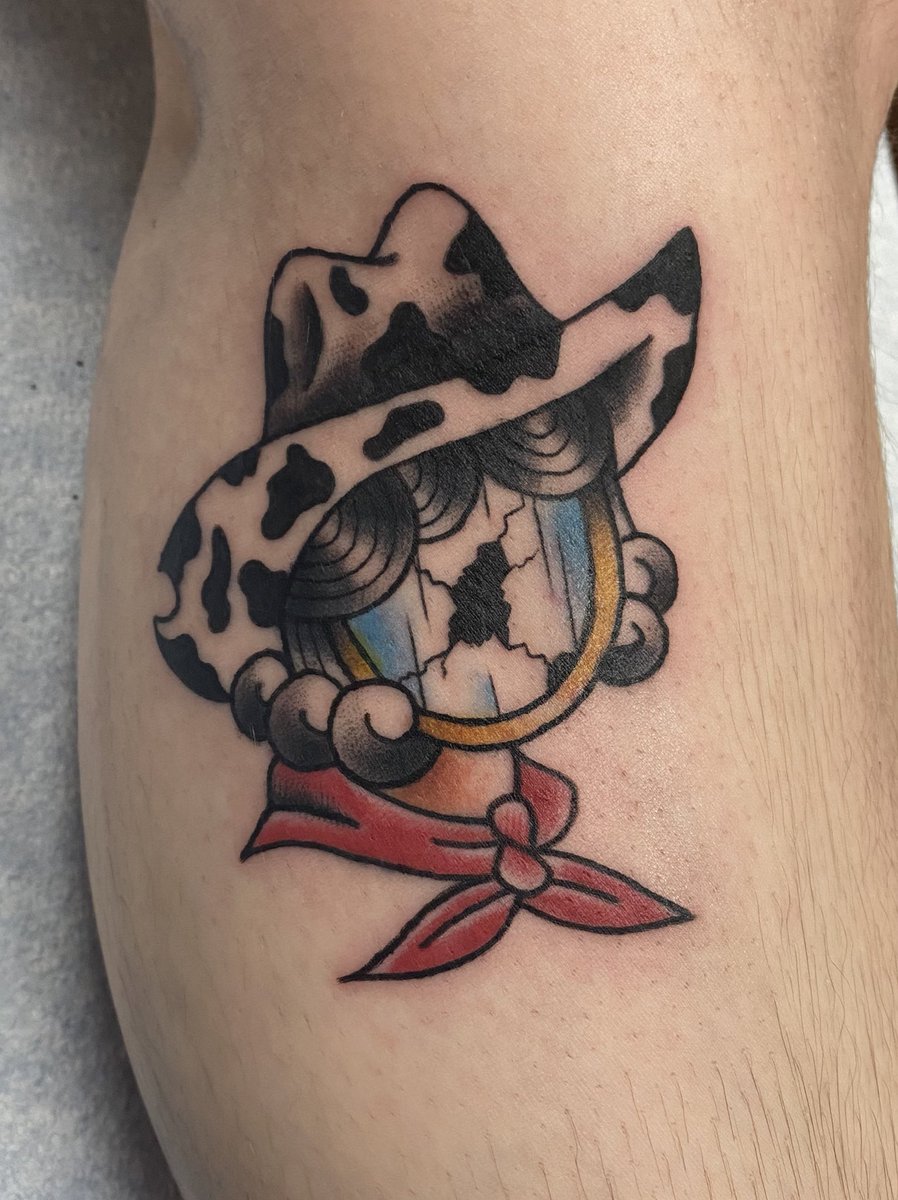 gandomer's tweet image. I’ve been tattooing for 1 week! Here’s some fun shit I’ve gotten to do so far 😭