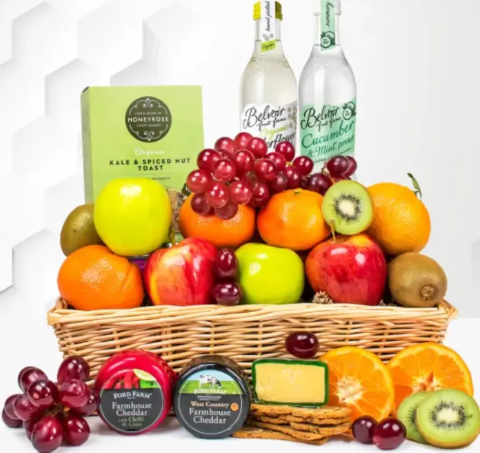 5 LUCKY WINNERS! 

#WIN! Healthy Fruit Hamper. To enter, simply RT, TAG A FRIEND AND see more here - theweekendpages.com/competitions/w…

#ContestAlert