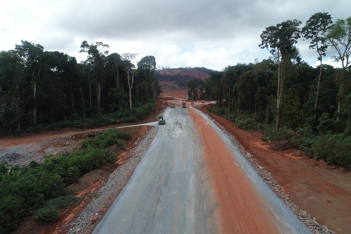 IAMGOLD_Corp's tweet photo. Another milestone for #Rosebel: Zero lost time accidents (LTA) were registered in the construction of the 23 km-long transport road of Saramacca. Congratulations to the team! https://t.co/FQOuYVLJ88 https://t.co/m4bkiYRY6T