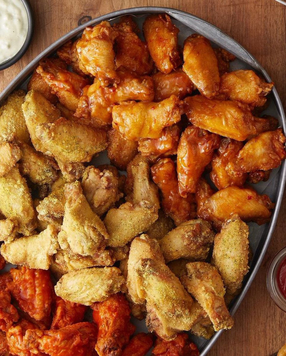 WingsOverMKE's tweet photo. Happy #WingsOverWednesday. Let's DOUBLE the prize 🍗 The winner will receive 2 FREE pounds of fresh never frozen boneless wings. Like the photo and retweet for a chance to win.

The winner will receive a message tonight at 9:15 CST!
#wingsover https://t.co/2fdnNxRCft