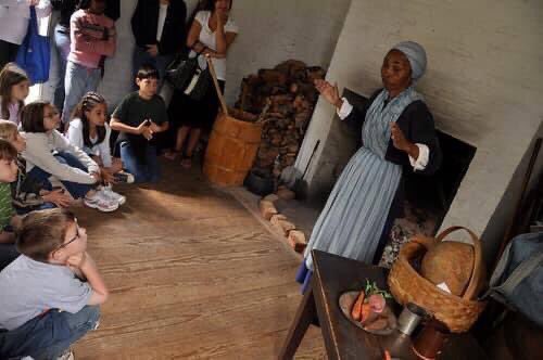 She was one of the first African American historical interpreters at @Brattonsville. Ms. Kitty Wilson - Evans passed away in November but her legacy of telling important moments in history will live on. cn2.com/cn2-hometown-h…