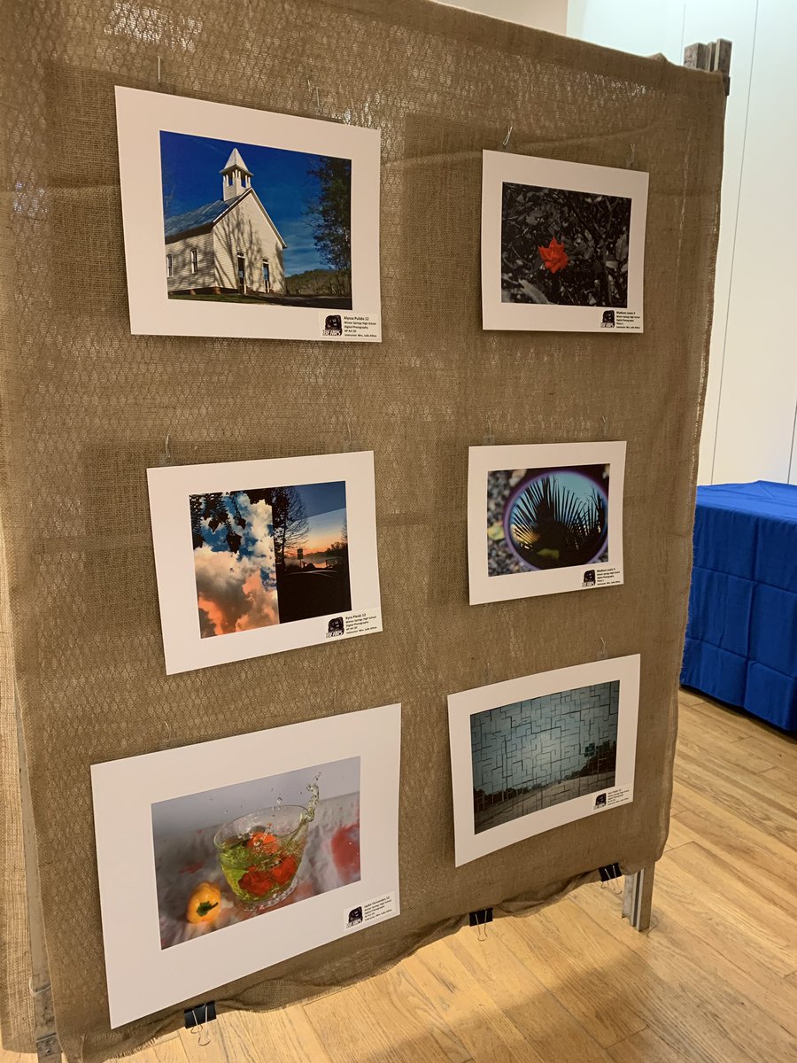 Petes_dragons's tweet photo. WSHS Celebrates the Visual Arts: Ms. Athos just set up at the Oviedo Mall. There is a big display of work from High Schools in the 2021 SCPS High School Art Show! It’ll be open starting tomorrow, Thur, January 14 through Tuesday, January 19!  GO BEARS! @BearNationWSHS https://t.co/JQYuPwPOVK
