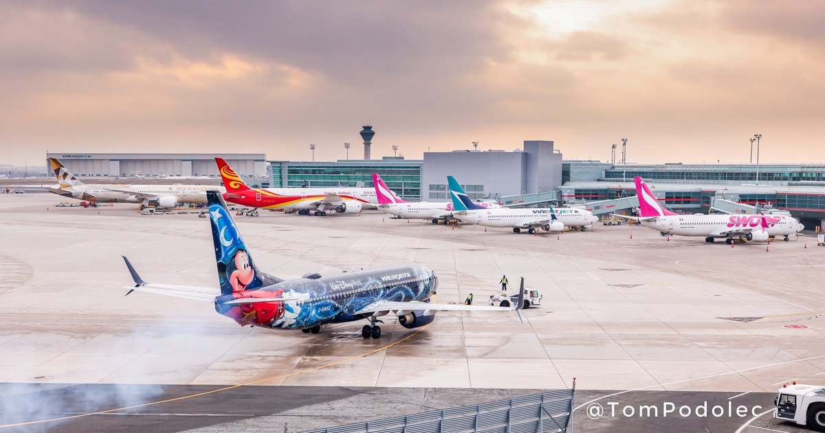 TomPodolec's tweet photo. LOOKING COLOURFUL
Toronto Pearson Airport
Terminal 3 
.
Westjet #MagicPlane starting up for their departure to Calgary #WS665 C-GWSZ

For a closer look check out my Instagram post https://t.co/LktUVX1bAn https://t.co/fIW6ESvli8