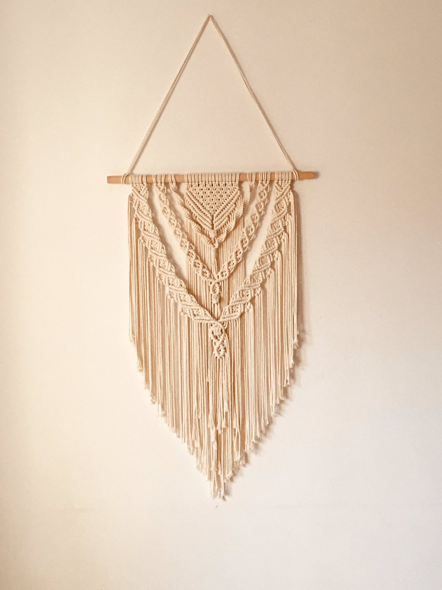 NBoholand's tweet photo. Come visit our website, we work with handicrafts, beautiful macrame pieces, we deliver throughout the USA and UE, click on the link to know our work!

#natureboholand #macramé #bohodecor #handcrafted 

LINK: https://t.co/0Sa8ZoFVg1 https://t.co/augYdjPJtu