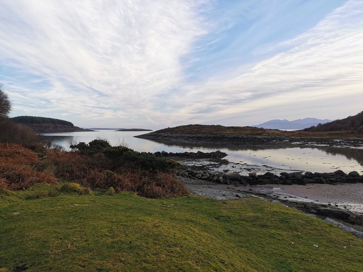 their stomping grounds until Somerled took over as the Lord of the Isles in the c12th. The primary sources are slim on what was happening in the northwest at this time. It is unsure if Cowal was held by the Kings of Alba or by the Gall-Gaill. At Eilean Aoidhe, I'd argue this...