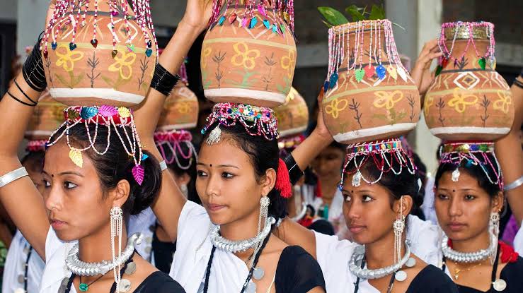  #NepalNepali Hindus celebrate this festival by taking ritual dip in holy river confluences, most notably in Devghat, Chitwan. People worship Lord Vishnu during the month by offering him pujas and reading the sacred Bhagwad Gita, also known as The Song of the Gods.