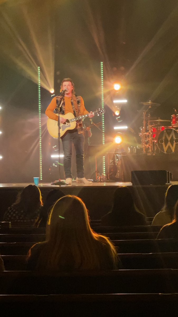 sydnee_22's tweet photo. Last night was truly a dream come true seeing @MorganWallen at the @theryman ‼️ 🤩😭🤠❤️ https://t.co/2IYWyppuQI