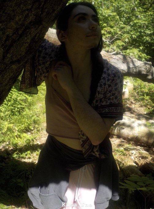 I&rsquo;m hiding in the shadows, come find me 🌿 https://t.co/Ww3FRhgttR<a href="/tag/hairyallover"class="tags"><span>#hairyallover</span></a>
